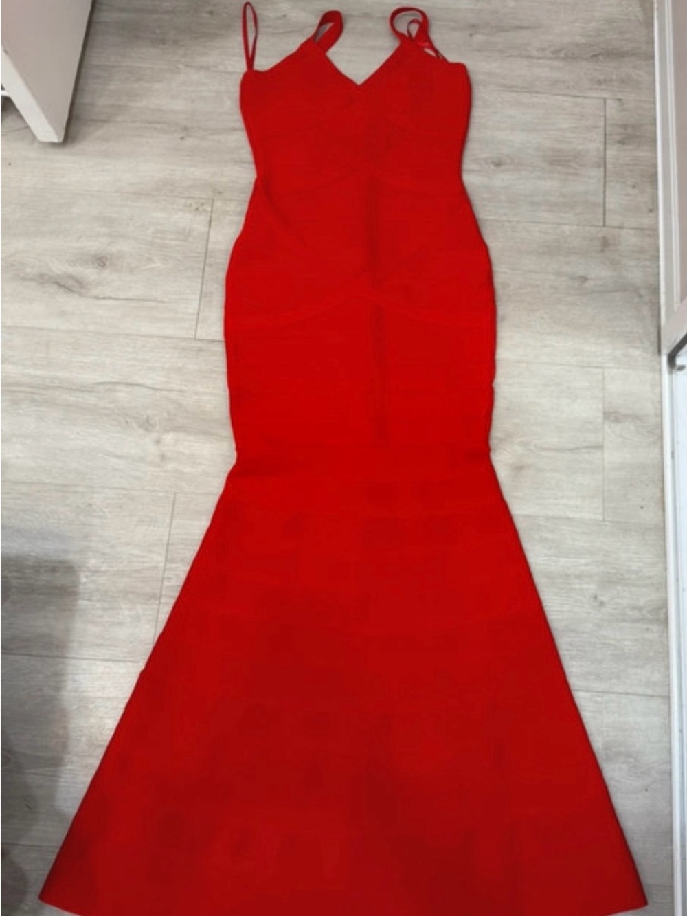 Red V-Neck Mermaid Evening Dress - Unbranded